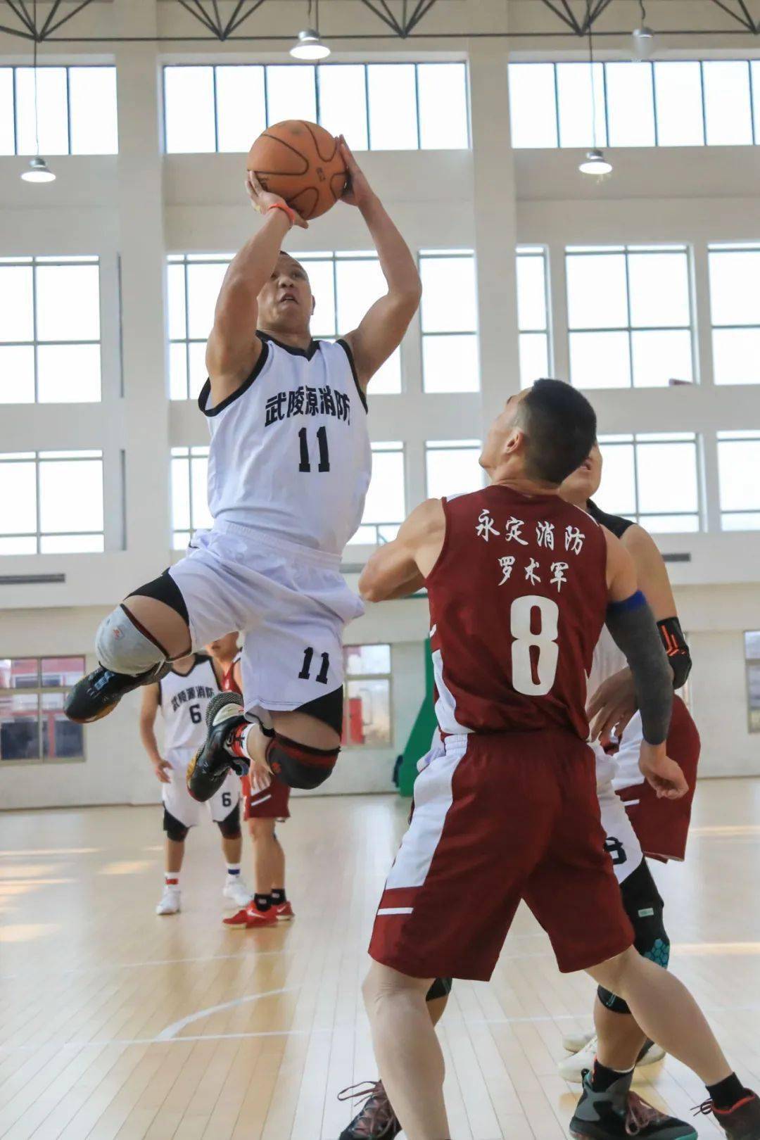 费耶诺德训练开放日,今晨复出首秀引欢呼,欧篮联在即,年轻球员得到机会的简单介绍 费耶诺德训练开放日,今晨复出首秀引欢呼,欧篮联在即,年轻球员得到机会的简单介绍