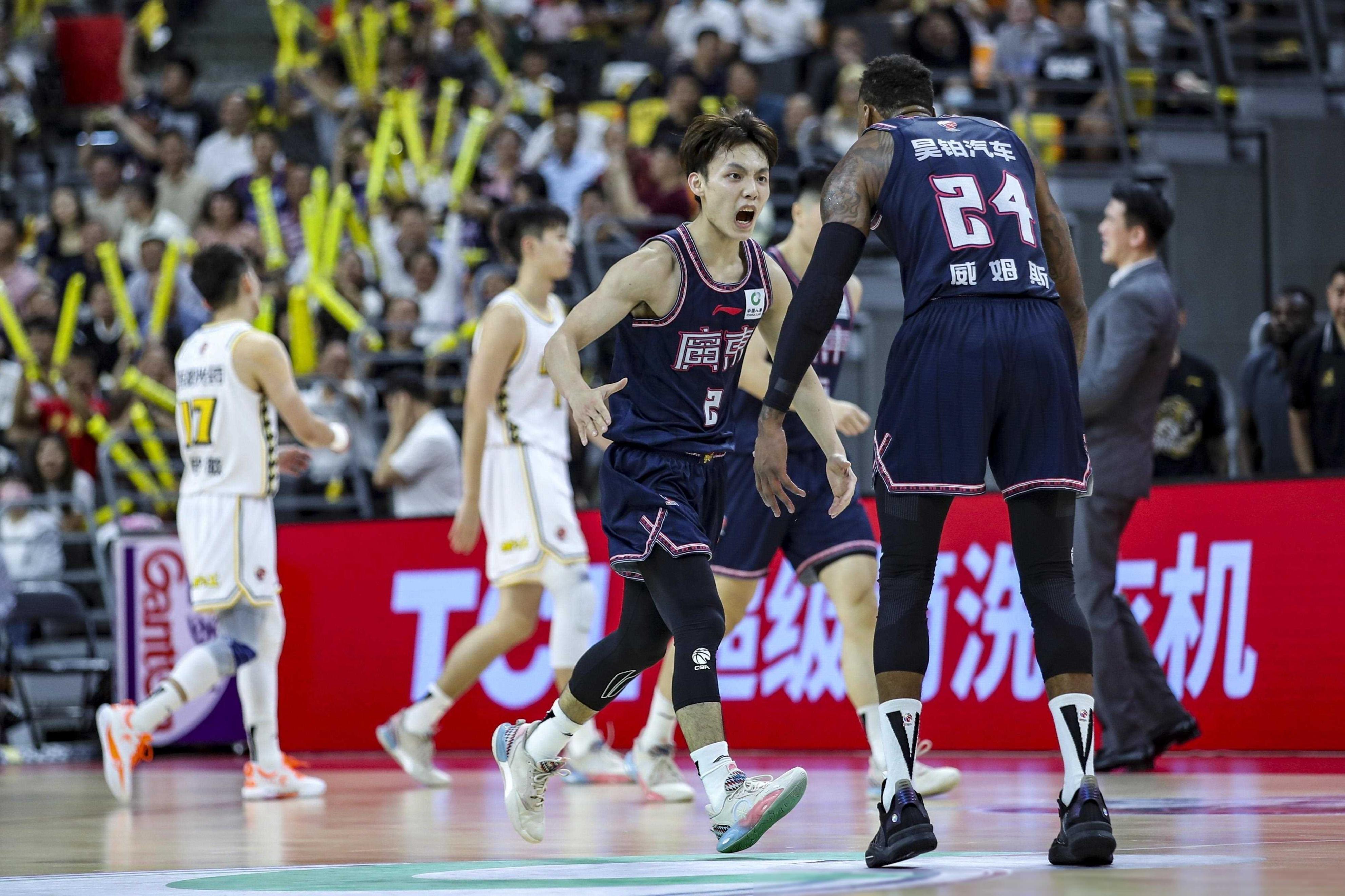 爱游戏体育包含今晚广厦男篮调整名单以备德甲，篮板制胜环节打磨，底气十足，控场能力受关注的词条