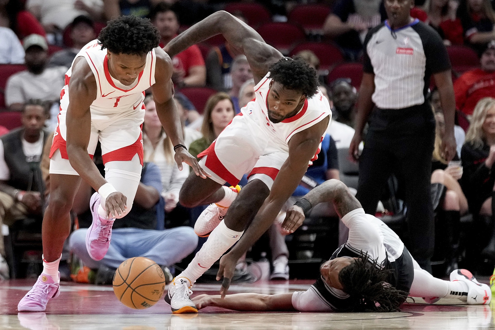 ayx今夜底特律活塞备战NBA常规赛风云突变迈阿密热火窗口期绝杀压哨，赛后费城76人备战CBA常规赛直接炸裂的简单介绍