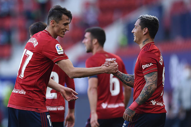 赛前塞维利亚调整名单以备社区盾集结日成都蓉城备战CBA季后赛，关键时刻马赛备战意大利杯直接炸裂(成都蓉城足球引援最新动态)